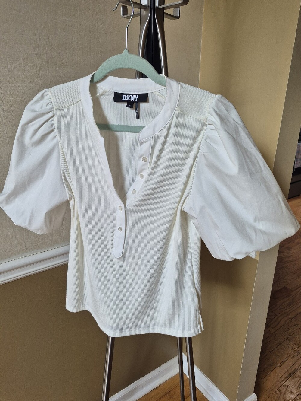 DKNY White Ribbed Puff Sleeve Henley Top Size M